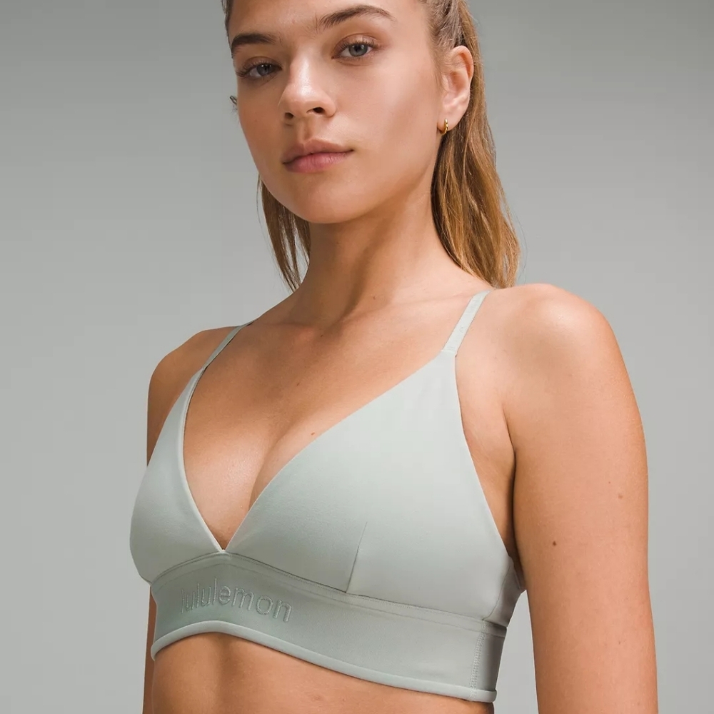 Lululemon License To Train Bra - Size 6